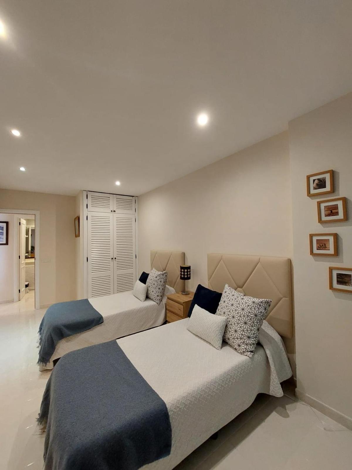 Apartamento Vistas Paraiso - Club Paraiso 阿德耶 外观 照片